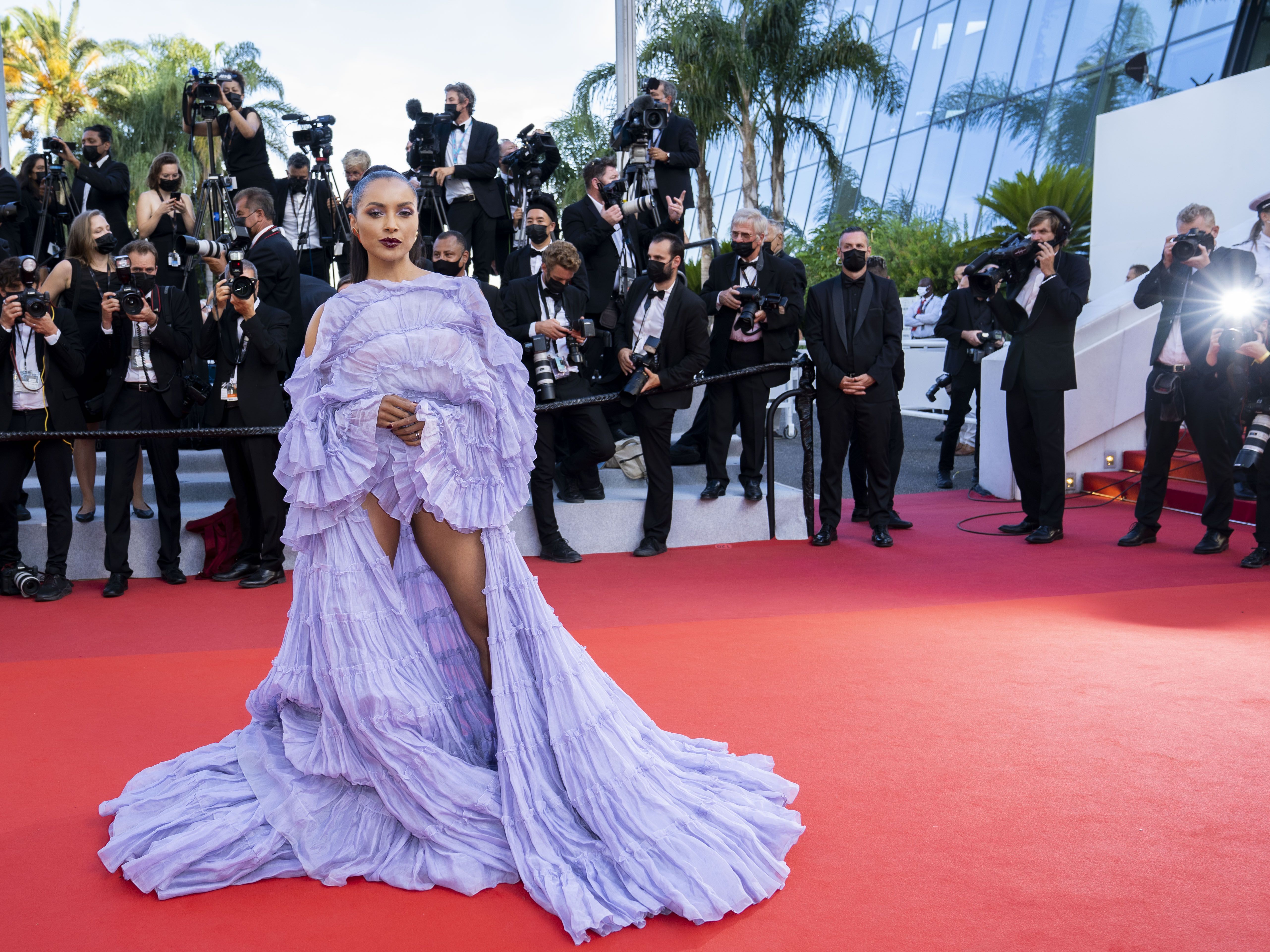 カンヌ国際映画祭21開幕 セレブが魅せるドレス図鑑 ハーパーズ バザー Harper S Bazaar 公式