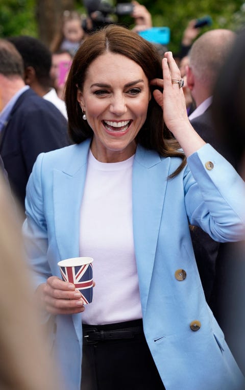 Kate Middleton in a blue blazer kate middleton in blue blazer jacket