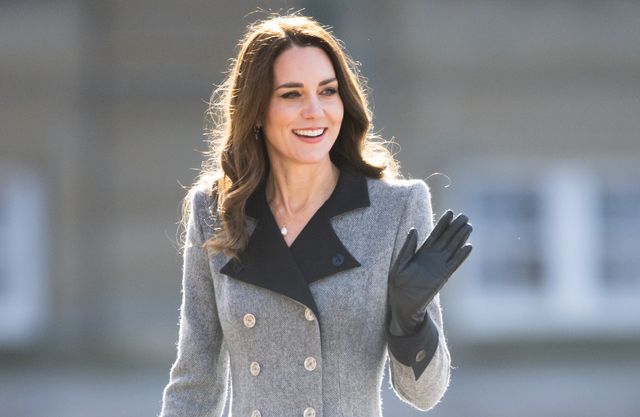 kate middleton abrigo espiga royals lady di estilo
