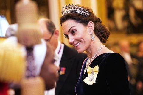 Kate Middleton bij de Diplomatic Corps-receptie in Buckingham Palace