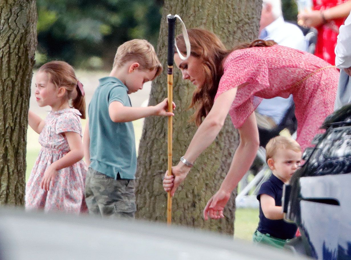 Kate Middleton Take George And Charlotte To London Club