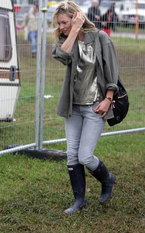 Glastonbury, United Kingdom on June 27 Kate Moss walks to the John Peel Stage at the Glastonbury Festival to watch Kills play after Katie Tunstall performs the three day music festival on June 27, 2008 in Glastonbury, Somerset, England which begins today is taking place and includes major acting performances by Kings.  Leone, rapper Jay Z and The Verve photo of Britpop legends by Matt Cardetti Images