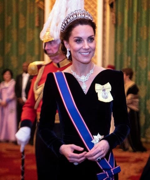 Kate Middleton con un vestido de terciopelo de Alexander McQueen