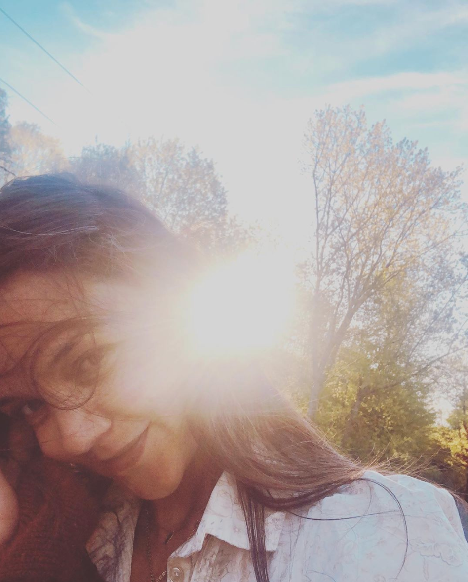 Katie Holmes Shares Cute, Sunny Memorial Day Selfie on 