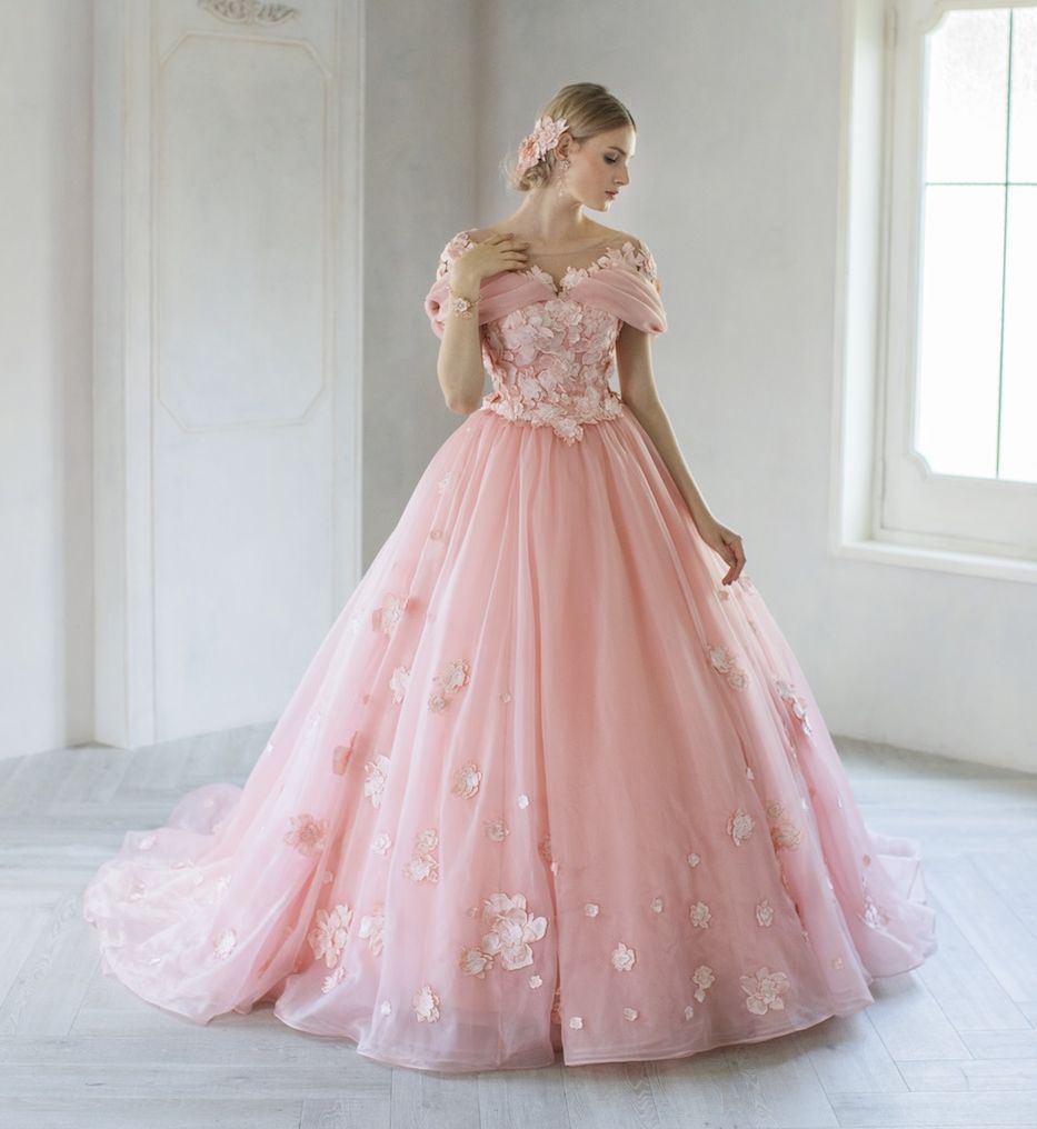 ピンクのドレス