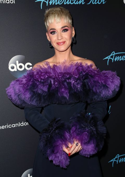 Clothing, Purple, Fur, Dress, Feather boa, Hairstyle, Violet, Fashion, Shoulder, Electric blue, 