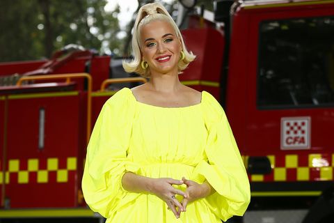 Katy Perry se bat en concert pour les pompiers et les victimes des feux de brousse dans la région de Victoria