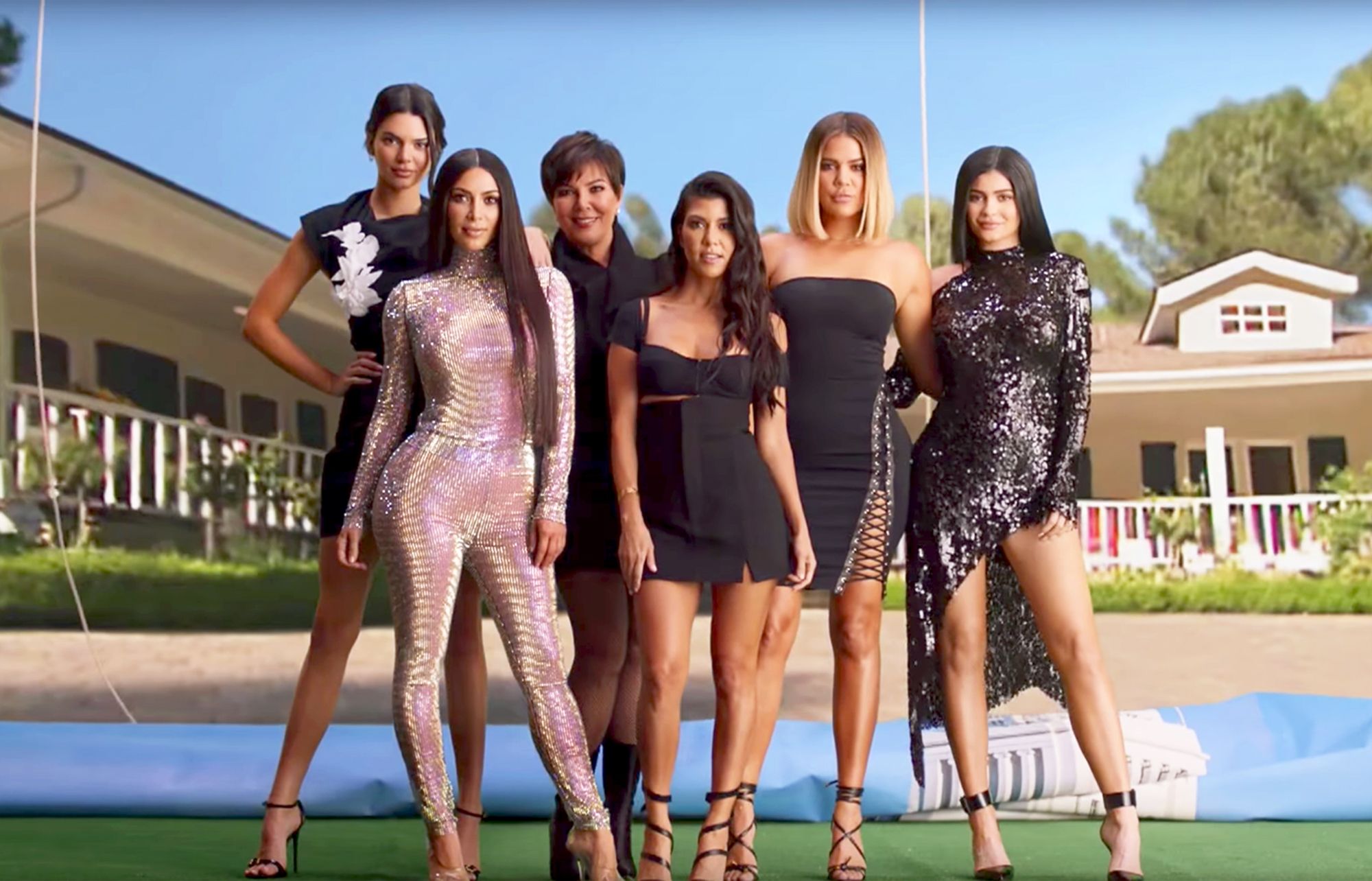 Here S How You Can Watch Keeping Up With The Kardashians Season 15