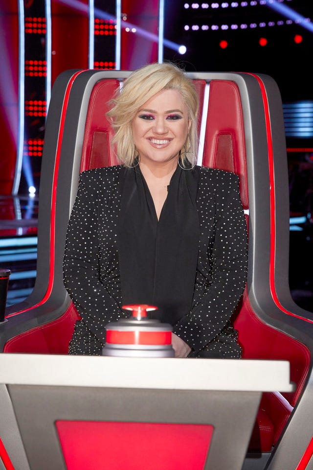 Kelly Clarkson Rocked A Bold Look On The Voice Season 18 Blind Auditions