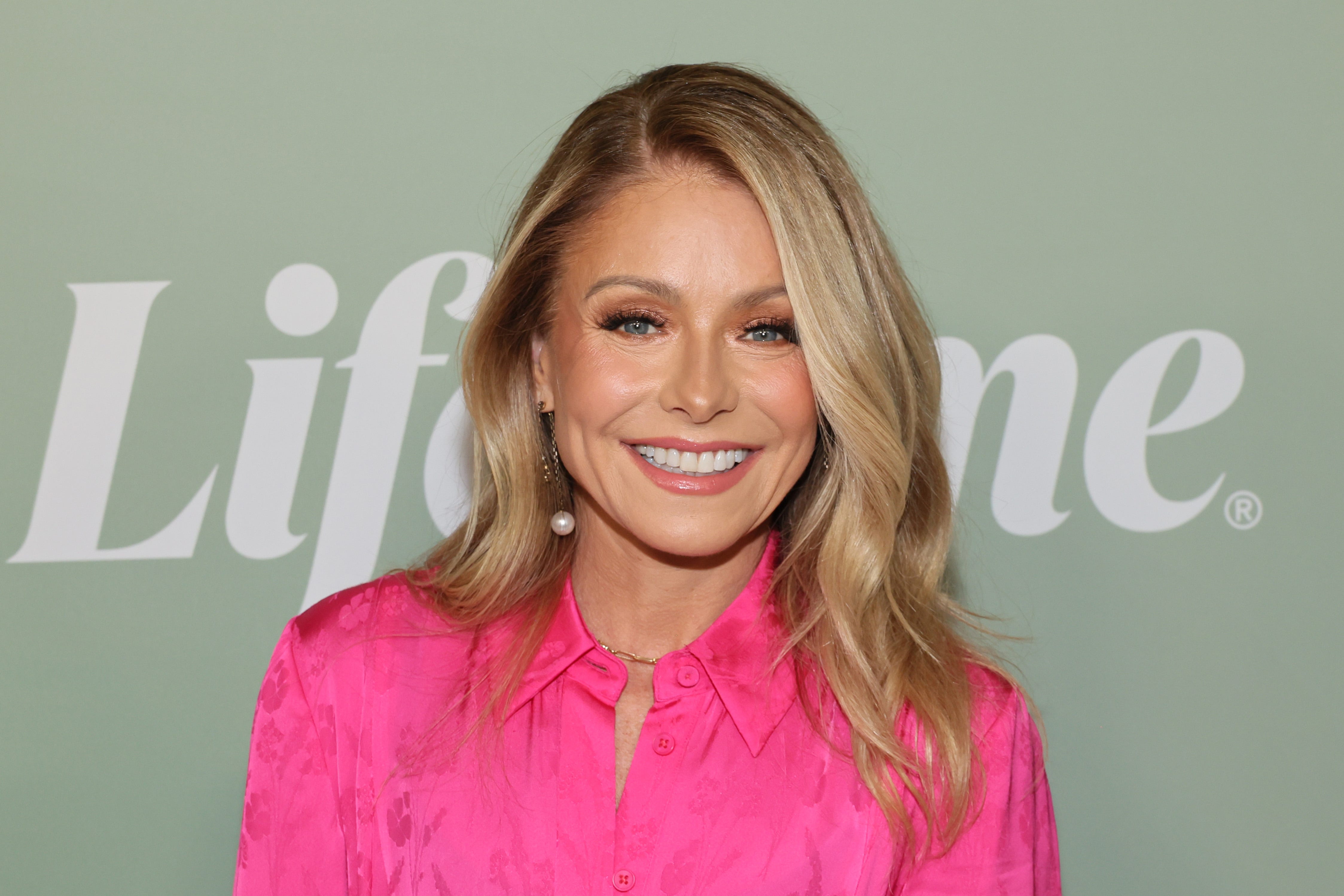 Kelly Ripa, 52, Swears by This Best-Selling Lip Mask for a 'Nice and Juicy' Pout