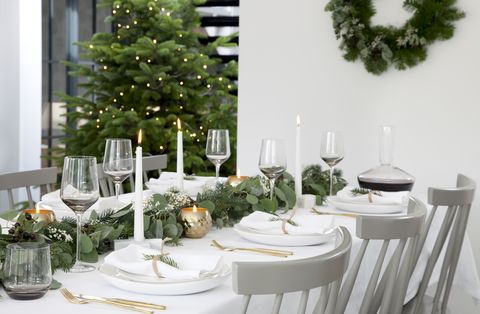 11 Styling Secrets To Decorating The Perfect Christmas Table