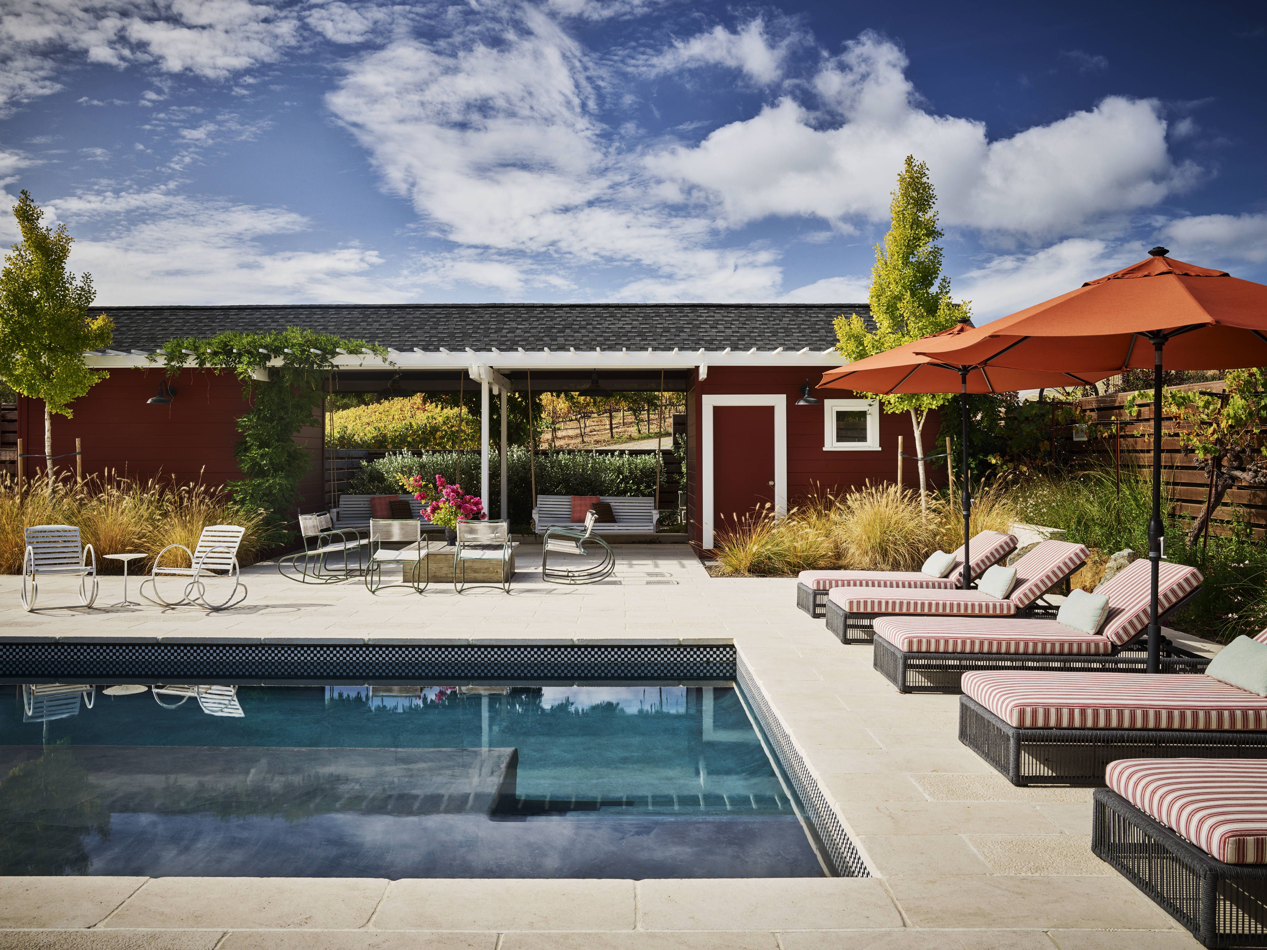 30 Best Swimming Pool Designs 2021, Backyard Pool Landscaping