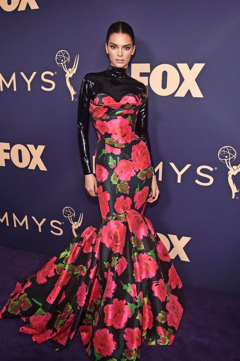 [Image: kendall-jenner-attends-the-71st-emmy-awa...size=480:*]