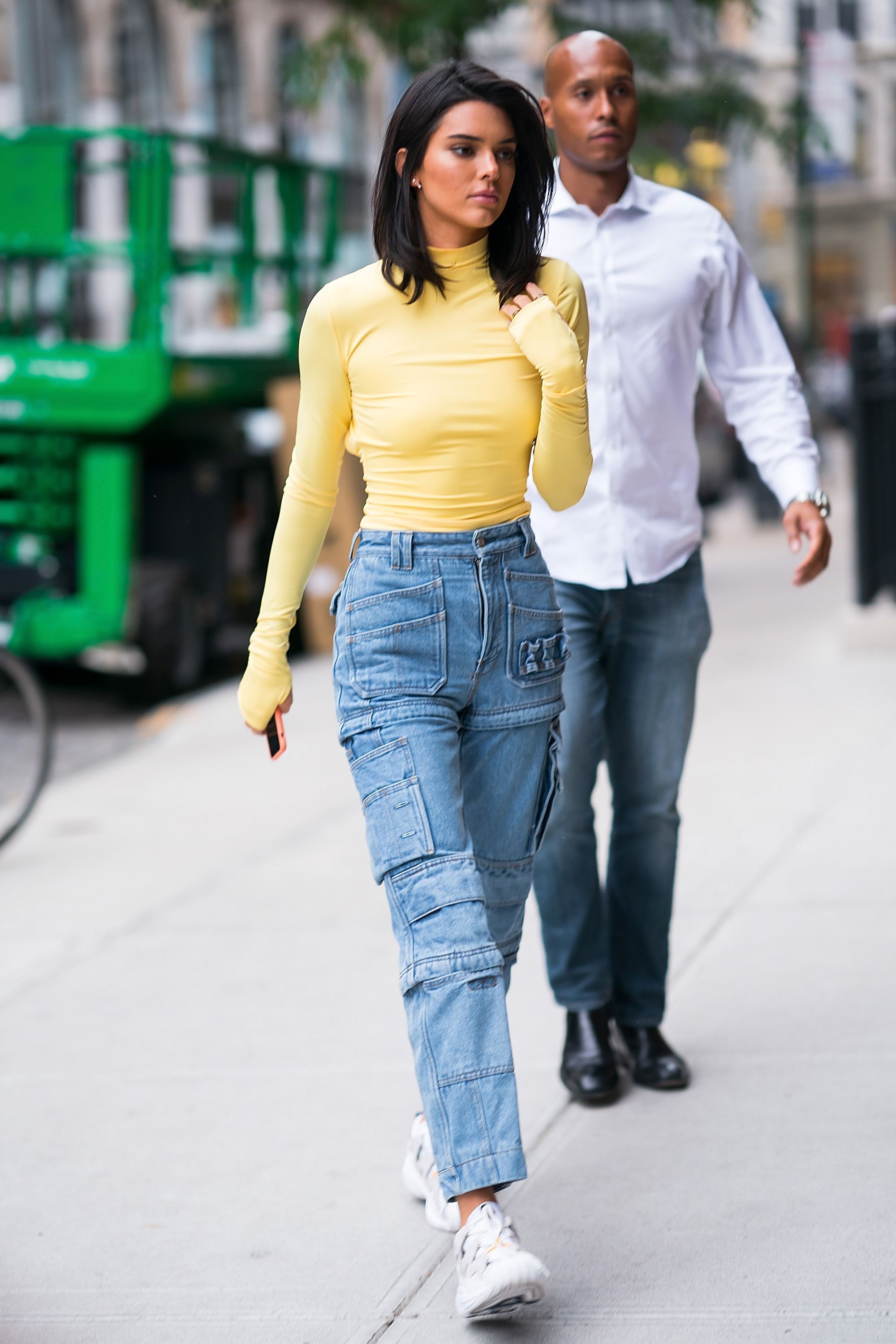 kendall jenner white blazer