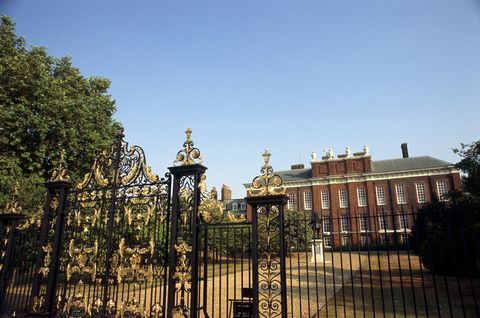 royal palaces to visit in london