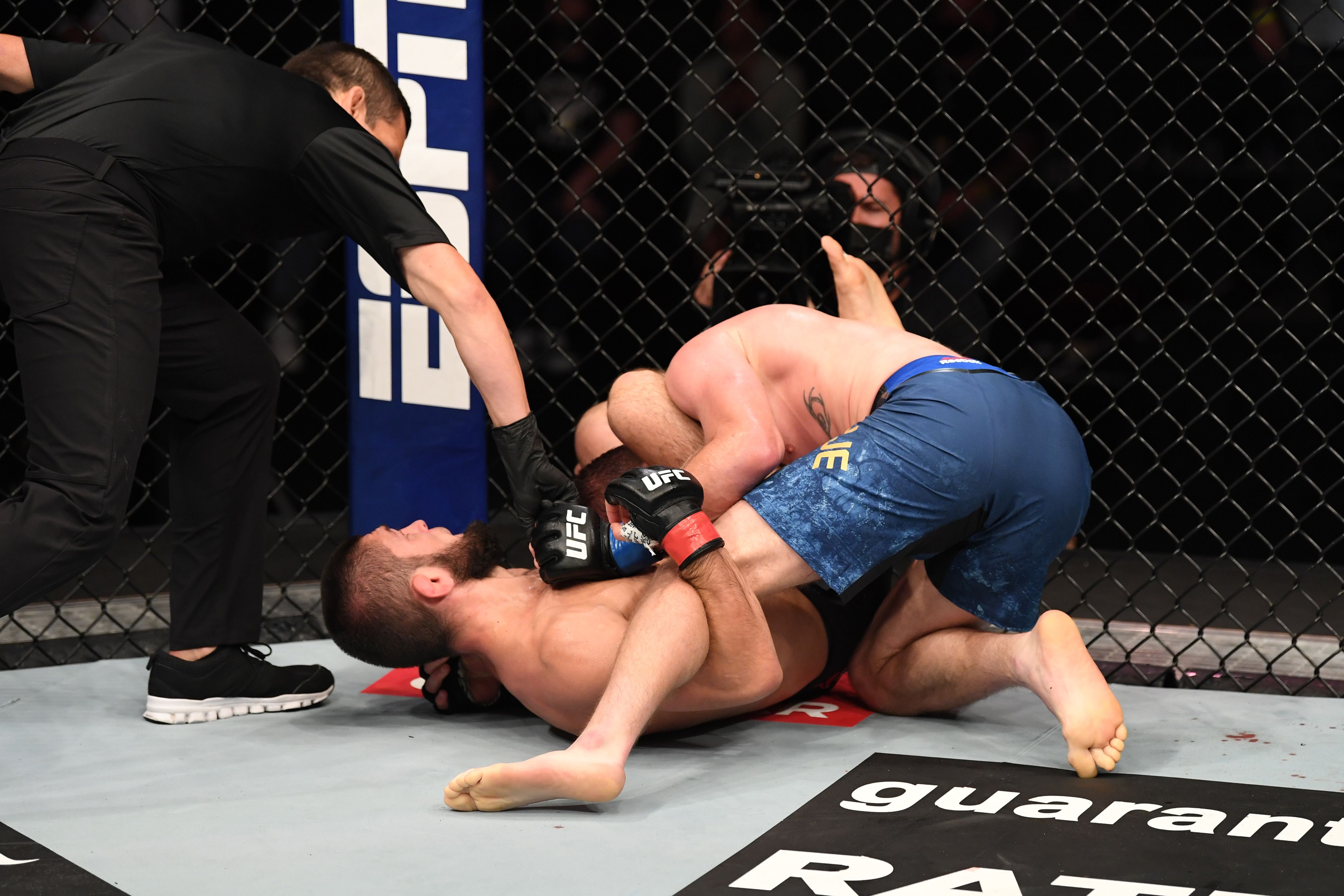 How Khabib Nurmagomedov Put Justin Gaethje to Sleep at UFC 254