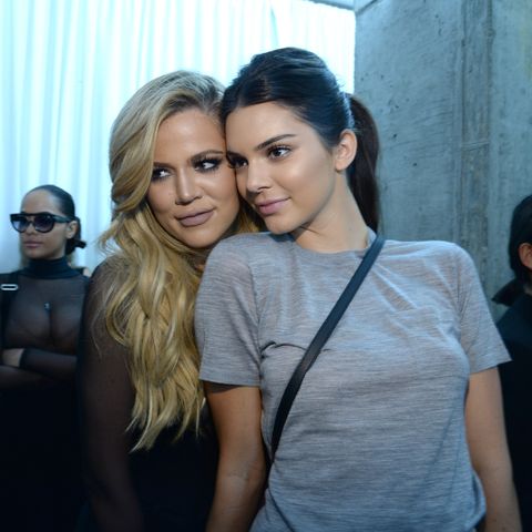 Kendall Jenner Drags Khloe Kardashian For Saying They Re Twins