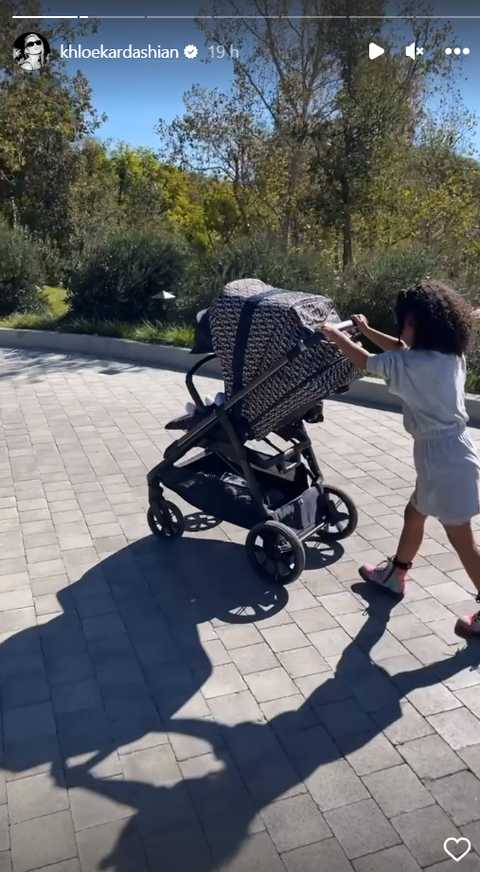 khloé kardashian se gasta 4900 dólares en un carrito de bebé