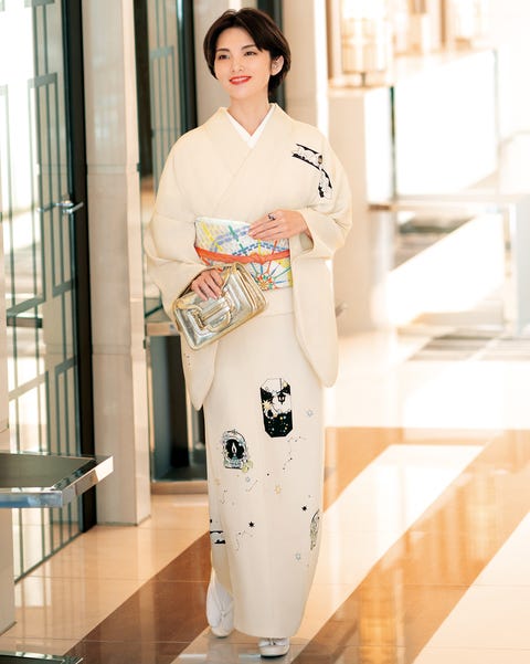 田中麗奈さんが着こなす クリスマスの着物 田中麗奈さんが着こなす クリスマスの着物