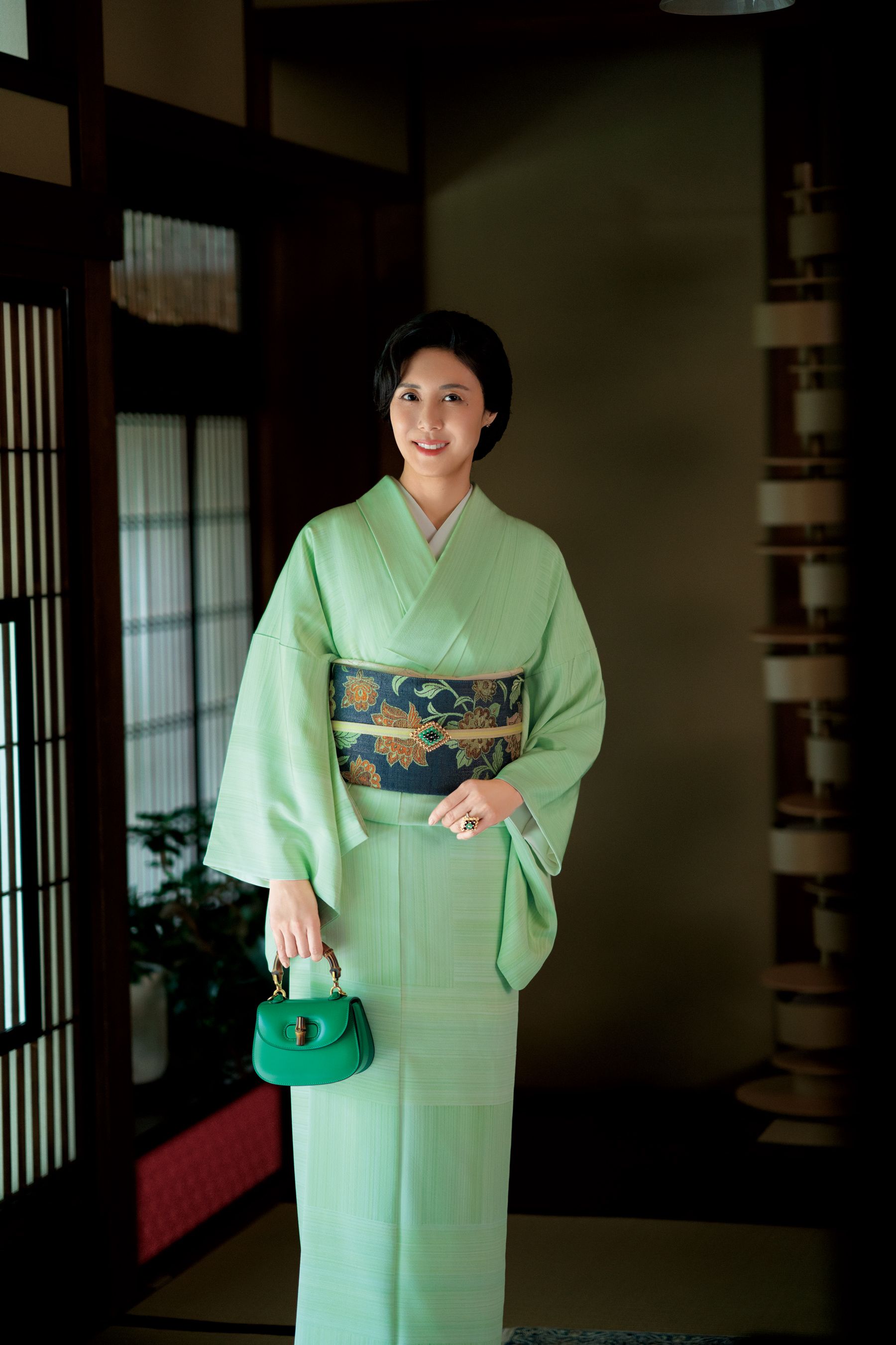 松嶋菜々子さんが着こなす火曜ドラマ「王様に捧ぐ薬指」の着物
