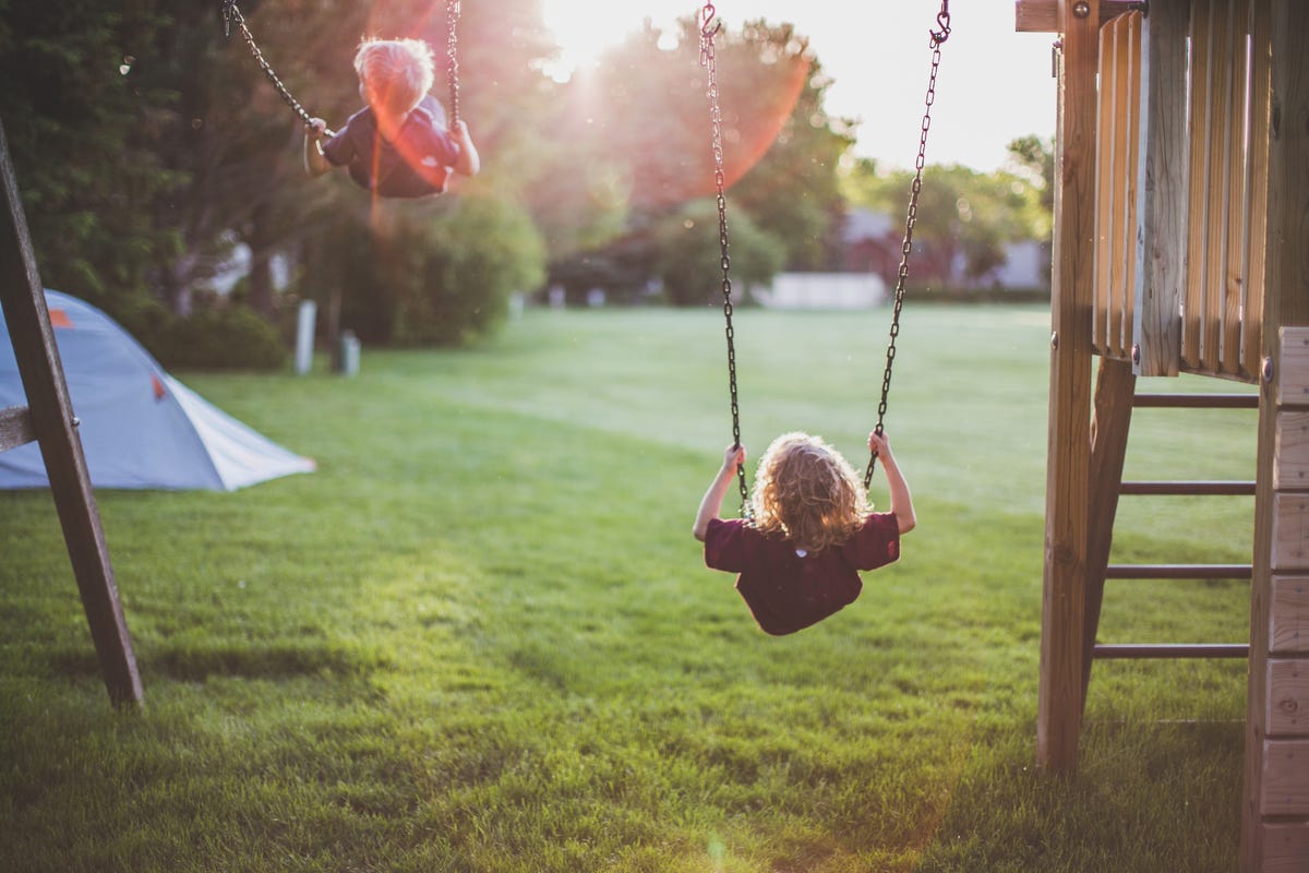 9 Best Swing Sets For Your Backyard 21