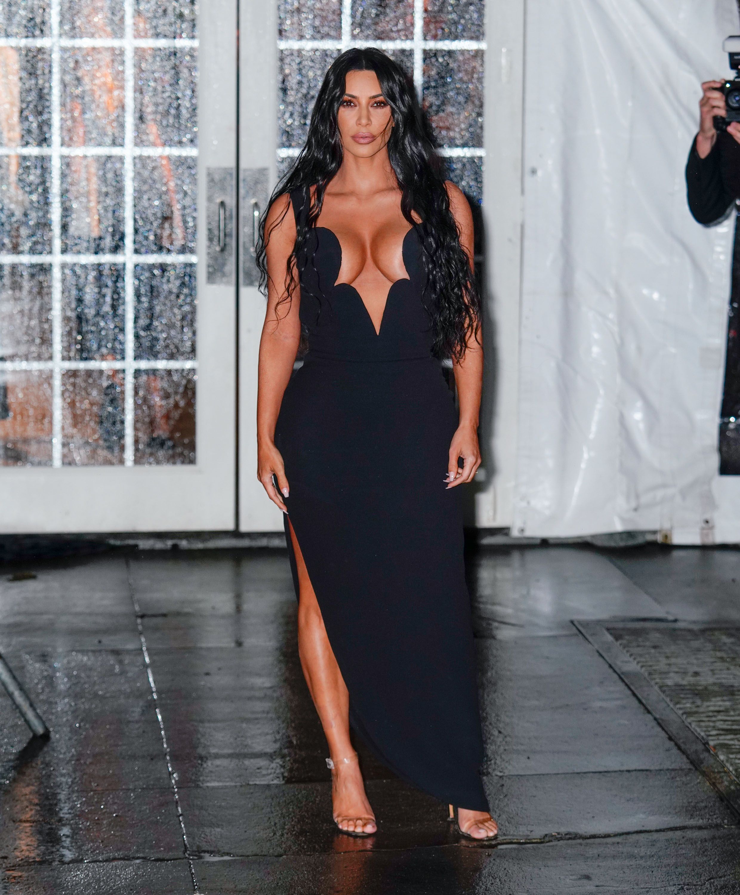 Kim Kardashian Wears Black Gown With Plunging Neckline To, 48% OFF