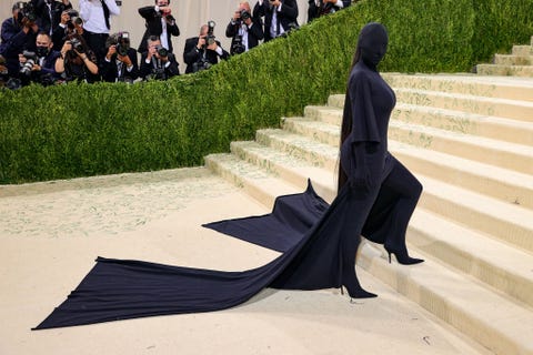 Kim Kardashian Covers Face in Balenciaga Dress at the Met Gala in 2021