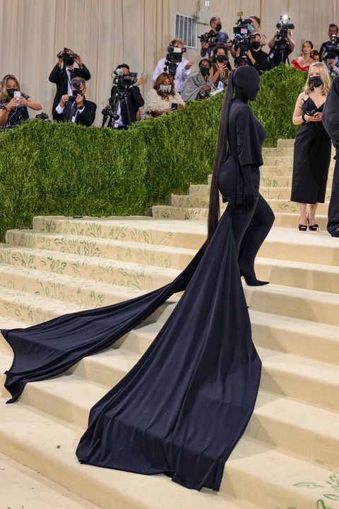 Kim Kardashian Covers Face in Balenciaga Dress at the Met Gala in 2021