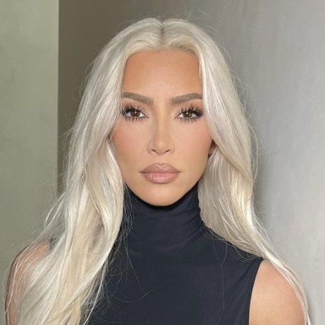 Finally, the Full-Length Look at Kim Kardashian's Platinum Blonde Met Gala Hair You've Been Craving