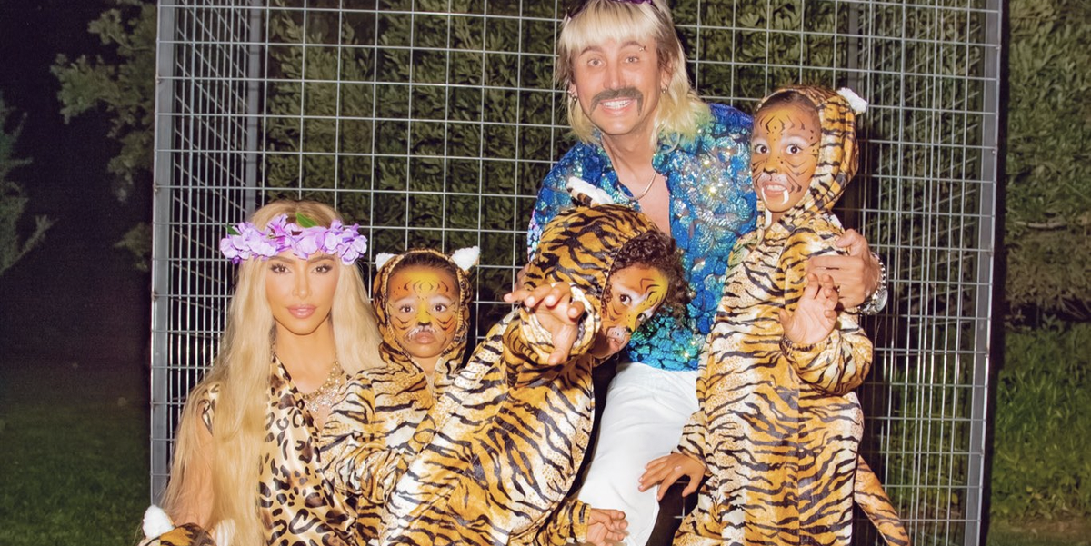 Kim Kardashian Halloween Costume Kim As Carole Baskin Kim Kardashian Halloween Costume Kim As Carole Baskin
