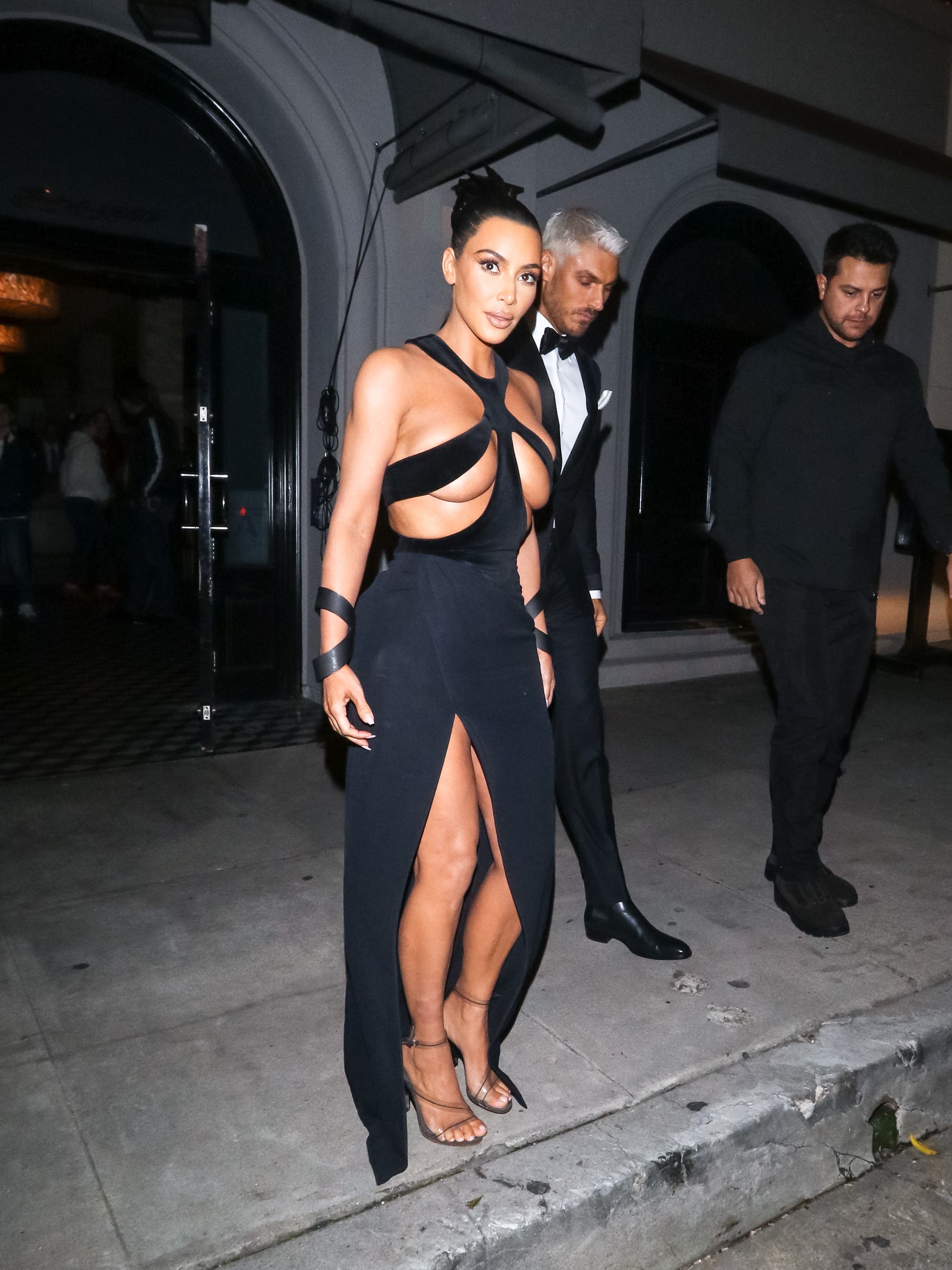 kim kardashian award dress