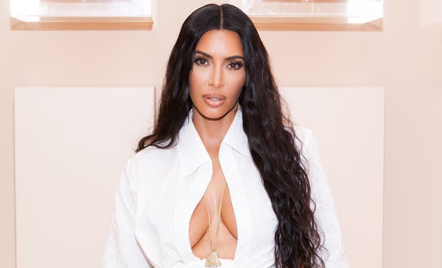 Kim Kardashian con o sin maquillaje luce hermosa