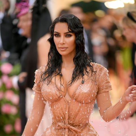 Plus Size Girdle Porn - Kim Kardashian SKIMS Shapewear Line Reviews