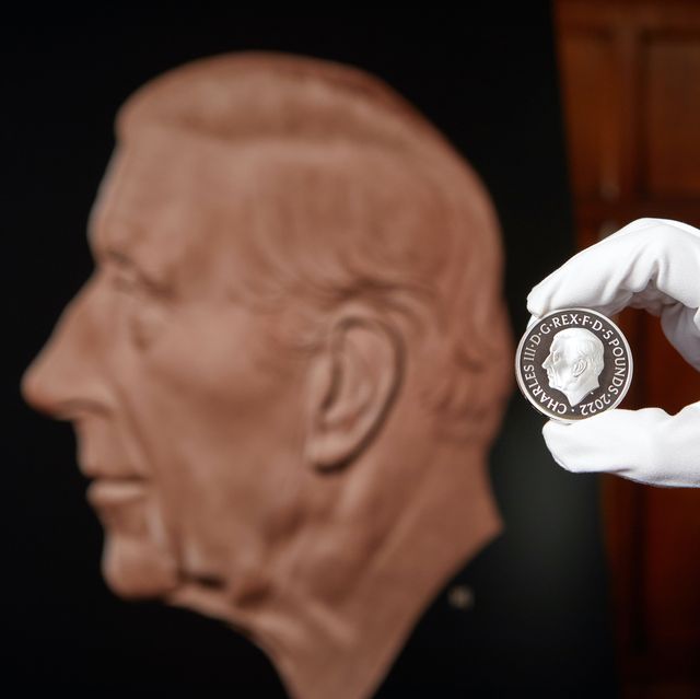 the royal mint unveils official coin effigy of his majesty king charles iii