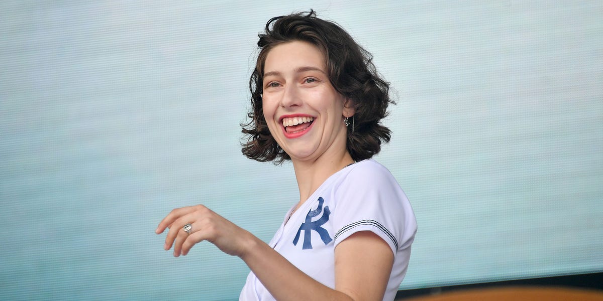 1000px x 1000px - Is King Princess lesbian, queer or gay? How Mikaela Straus identifies