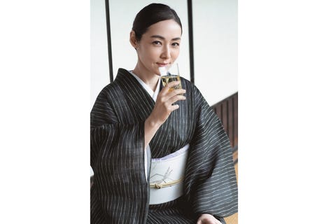 霧島れいかさん登場 夏織物の精華 越後上布と小千谷縮 霧島れいかさん登場 夏織物の精華 越後上布と小千谷縮