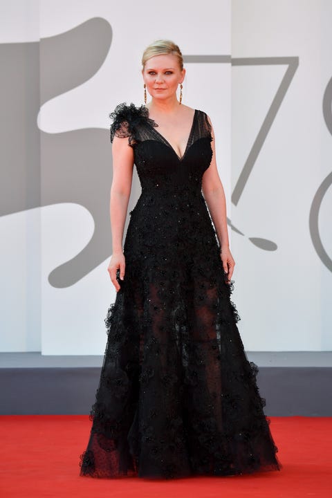 Vestito Autunno 2021 Quello Armani Di Kirsten Dunst A Venezia 78