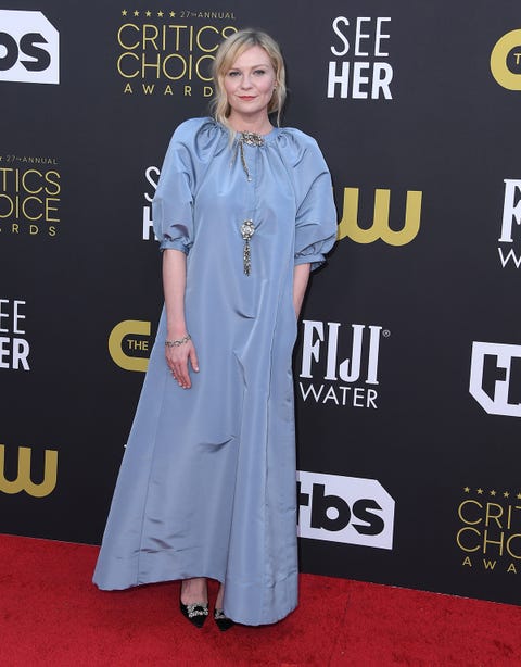 kirsten dunst en los critics choice awards 2022