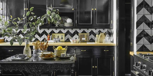 30 Best Kitchen Backsplash Ideas 2022, Black And White Kitchen Tiles Design