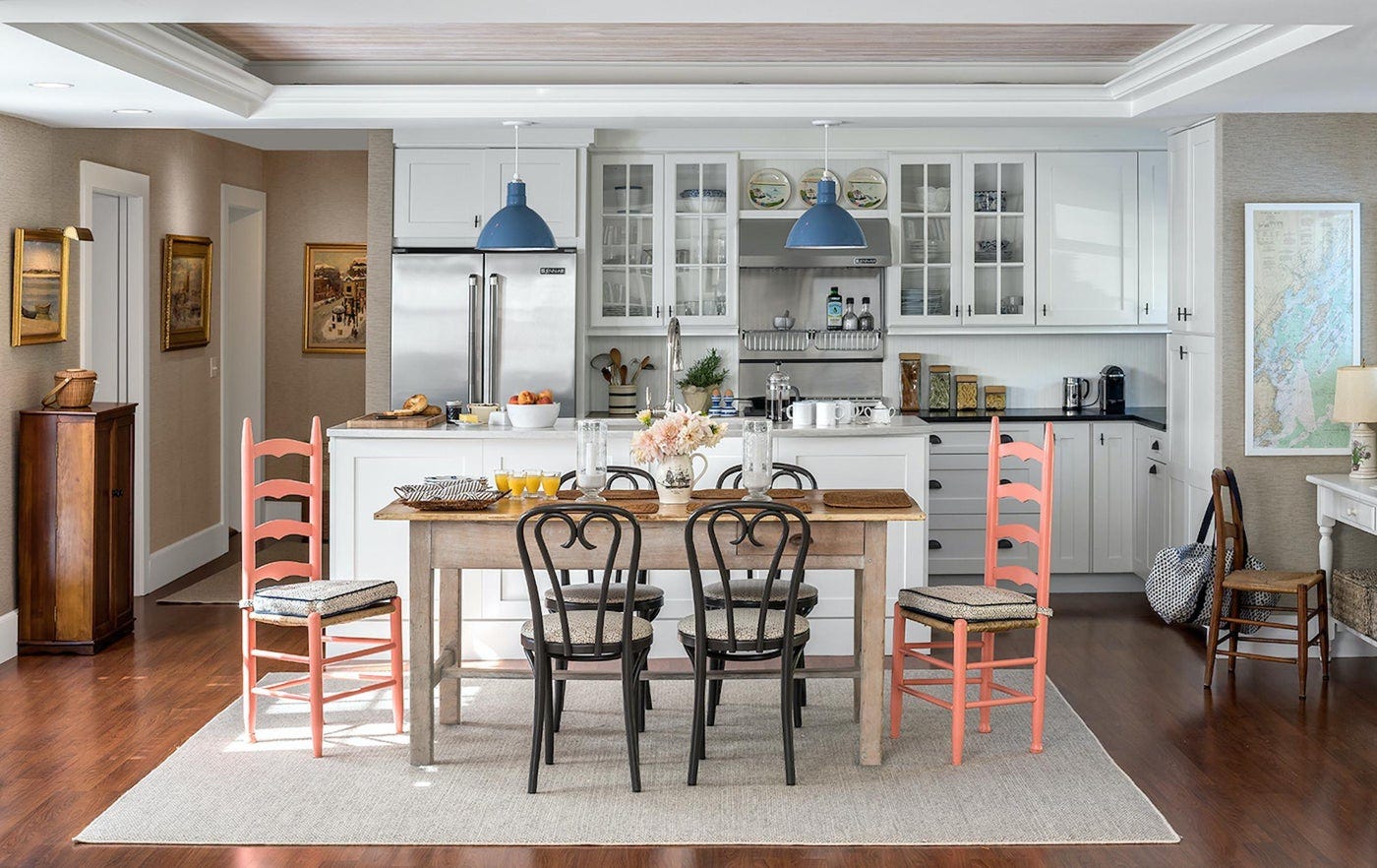 kitchens with white cabinets and backsplashes