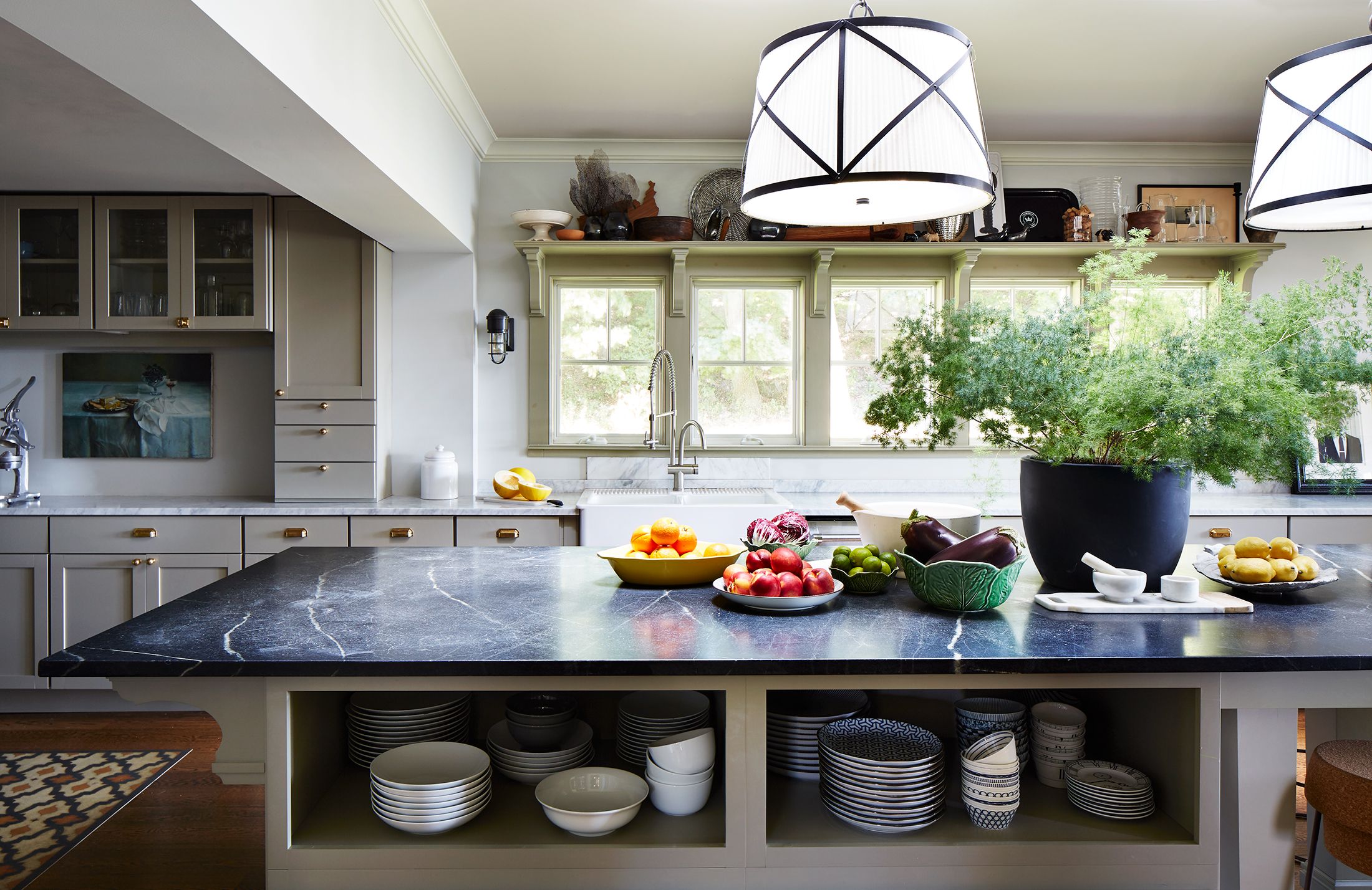 10 Kitchen Islands That Feature Banquette Seating