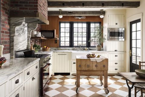Best Kitchen Paint Color Schemes, Ivory Kitchen Cabinets With Dark Countertops