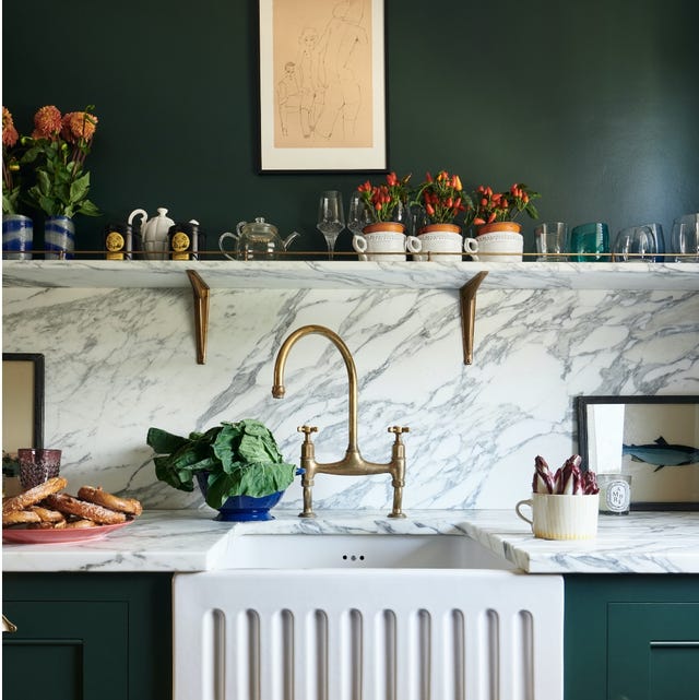 18 Kitchen Splashback Ideas (Some Don’t Involve Getting A Tiler) 18 Kitchen Splashback Ideas (Some Don’t Involve Getting A Tiler)