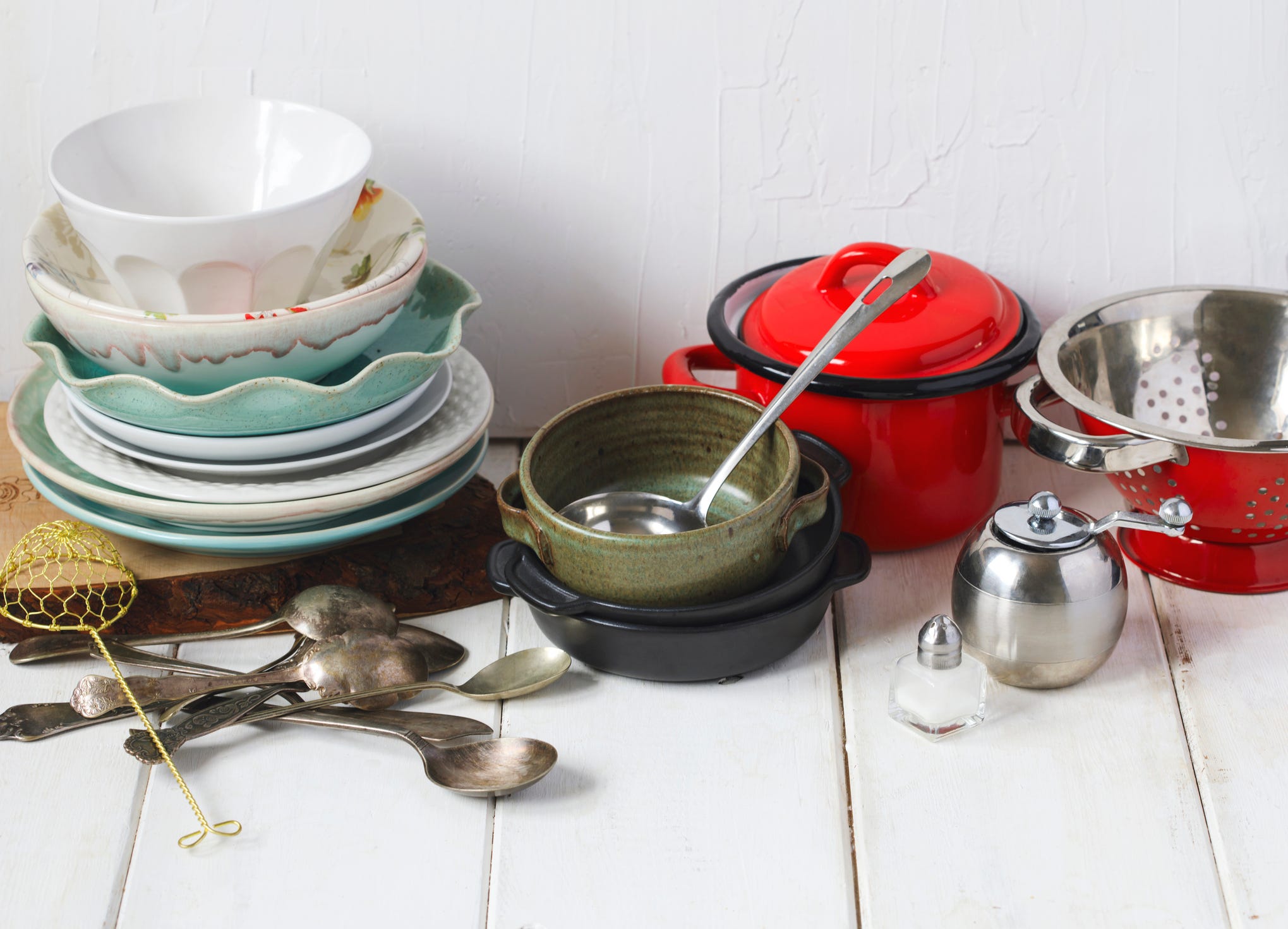 8 Items In Your Kitchen That Could Be Worth Hundreds Of Dollars