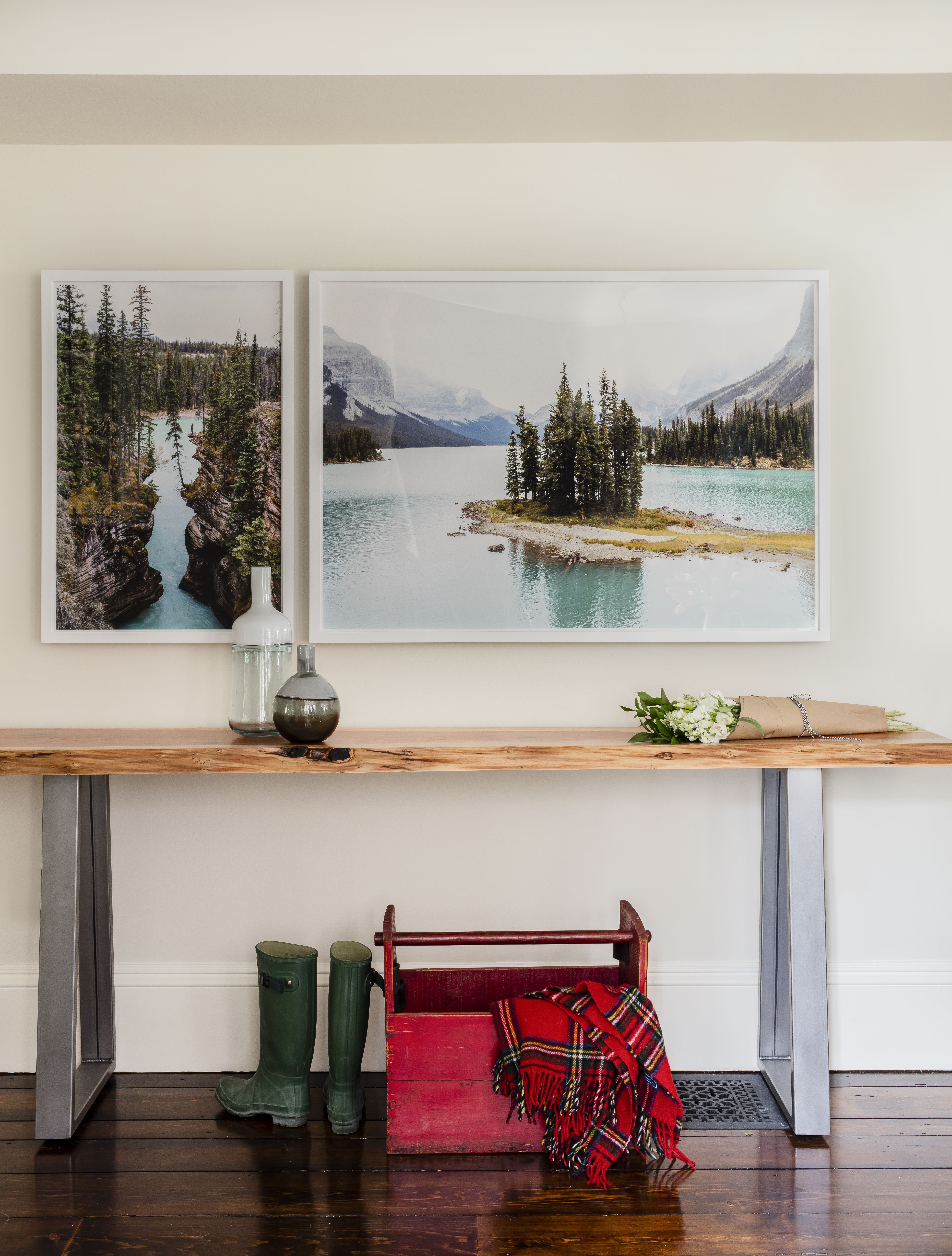 Artfully Designed Rooms With Large Scale Photography