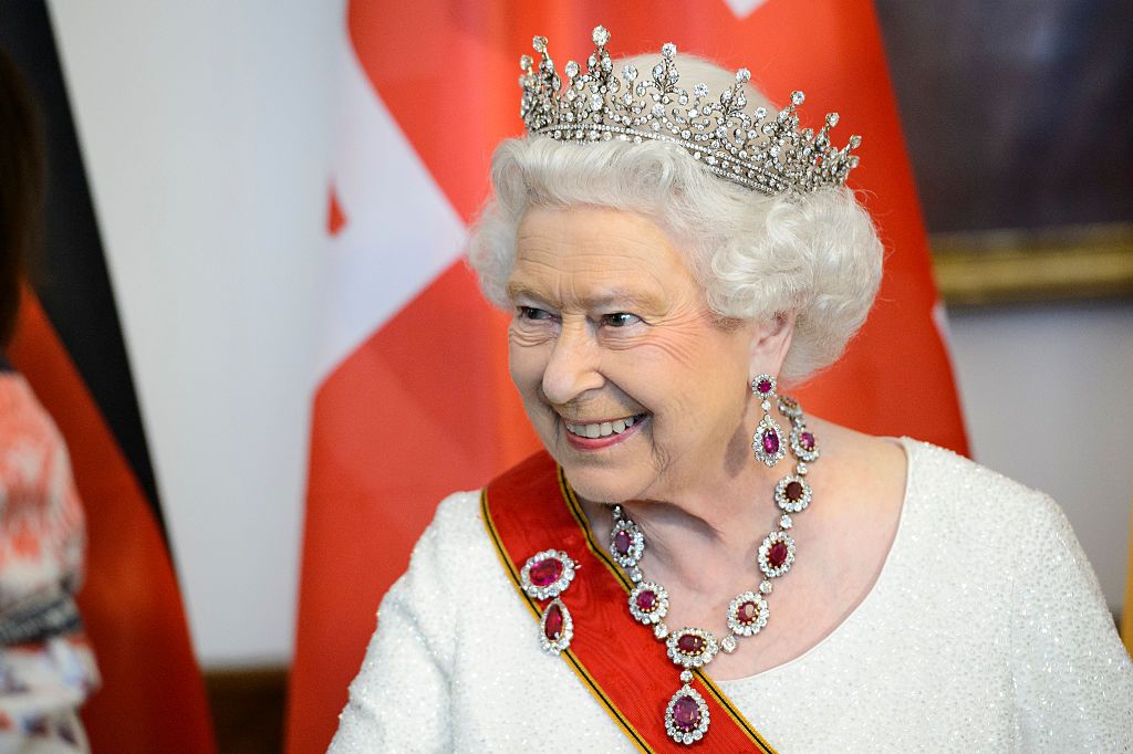 Limited Edition wordt geleverd met Golden Coin &Certificate 's werelds meest luxe smaragdgroene diamanten kroon Sieraden Lichaamssieraden Haarsieraden Ter nagedachtenis aan koningin Elizabeth gedragen door koningin 