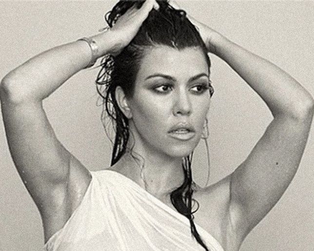 8 Celebs Who Posed Nude While Pregnant—and Looked Gorgeous Doing It