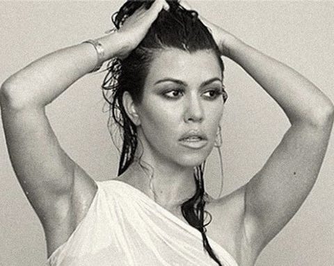 480px x 240px - 8 Celebs Who Posed Nude While Pregnantâ€”And Looked Gorgeous Doing It