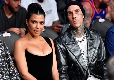 kourtney kardashian and travis barker at ufc 264, aldana v kunitskaya