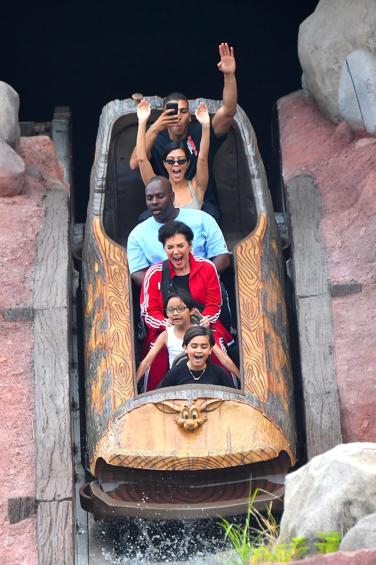 kourtney-kardashian-kris-jenner-disneyland-birthday